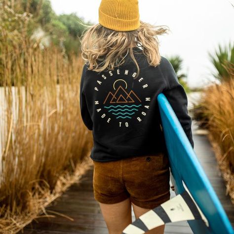 Trendy Outdoor Relaxed Fit T-shirt, Casual Surfing Camp Shirt With Graphic Print, Trendy Cotton T-shirt For Surfing, Vsco Style Surfing T-shirt Relaxed Fit, Trendy Surfing T-shirt For Summer, Passenger Clothing, Boho Outdoor, Wood Clothes, Camping Outfits