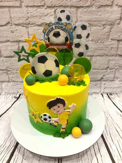 Basket For Your Boyfriend, Football Theme Cake, Football Gift Baskets, Football Cake Design, Tailgate Treats, Baby Shower Cupcakes For Boy, Football Themed Cakes, Soccer Birthday Cakes, Cake Designs For Boy