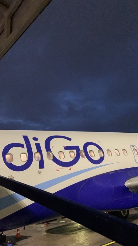 Flight traveling sky Indigo Snapchat Story, Flight Snapchat Stories Night, Indigo Flight Ticket Snap, Indigo Flight Aesthetic, Indigo Plane Snap, Nagpur Airport Snapchat, Indigo Airlines Aesthetic, Mumbai Airport Snap Night, Indigo Flight Window View