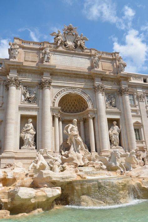 Fountain Architecture, Rome Trevi Fountain, Trevi Fountain Rome, Florence Cathedral, Visit Rome, Architectural Columns, Trip To Rome, Travel Hacks Packing, Travel Germany