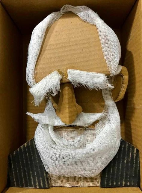 Cardboard Art Sculpture, Cardboard Sculpture, Cardboard Art, Cardboard Crafts, Paper Sculpture, Art Club, Teaching Art, Art Plastique, Stone Painting