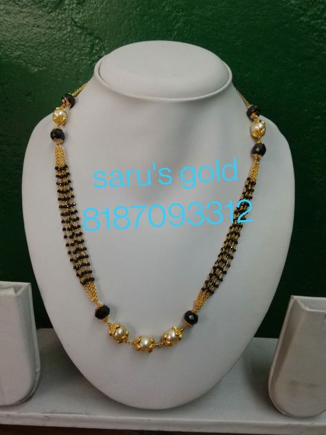 Flower Garland Wedding, Black Beads Mangalsutra Design, Mangalsutra Design, Black Beads Mangalsutra, Pearl Jewelry Design, Gold Jewelry Stores, Mangalsutra Designs, Black Beaded Jewelry, Gold Chains For Men