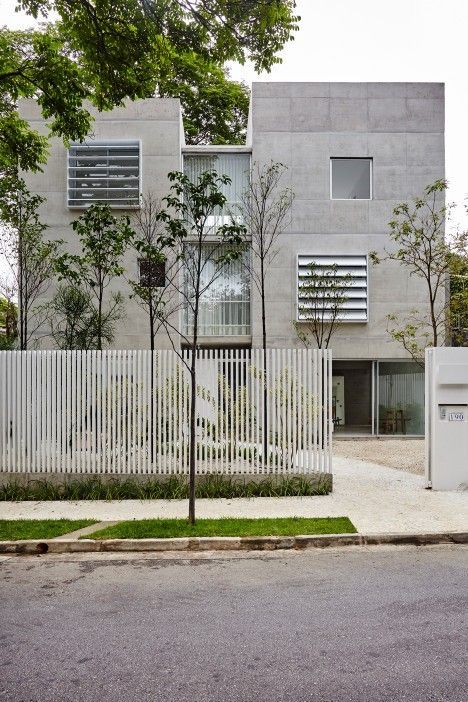 Front Fence, Concrete Houses, Entrance Gates Design, Boundary Walls, House Gate Design, Front Gates, Modern Fence, Gate House, Concrete House