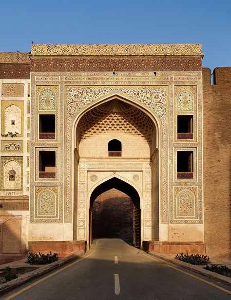 The magnificent Shah Burj Gate, at the principal entrance to the Lahore Fort Complex was constructed by Mughal Emperor Shah Jahan in 1041 A.H. (1631-32 C.E.) and restored by the Aga Khan Trust for Culture between 2019-2020. Fort Plans, Lahore Fort, Mughal Emperor, Shah Jahan, Muslim World, Aga Khan, Oil Painting For Beginners, Mughal Architecture, Famous Pictures