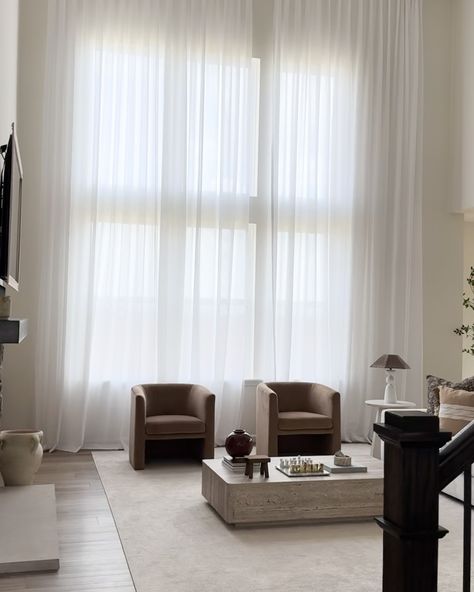 sunday living room stills✨〰️ & sunday finds for the living room-my @curtarra_curtains additions are just what my great room needed. The perfect mix of grace and light has completely transformed the space. Loving this new vibe☁️🤍 Curtain details: Sandra Color: white Triple pinch pleat, unlined Use my code VG10 for a discount! —————————————————— #livingroom #greatroom #curtains #highcelings #curtaindesign #livingroominspiration #livingroomdesign #livingspace #neutralhome #modernorganic #... White Walls White Curtains, Curtains White Walls, White Curtains Living Room, Curtains Living Room Modern, Curtains White, Grey Couches, White Sofas, Studio Ideas, White Curtains