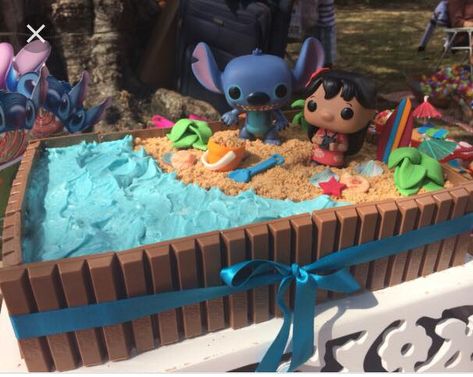 Leo And Stitch Birthday Cake, Leo And Stitch Cake, Lelo And Stitch Birthday Party, Leo And Stitch Birthday Party, Stitch Bday Party, Lilo And Stitch Cake Ideas, Stitch Cupcakes Ideas, Lilo And Stitch Cupcakes, Lilo And Stitch Birthday Party Food