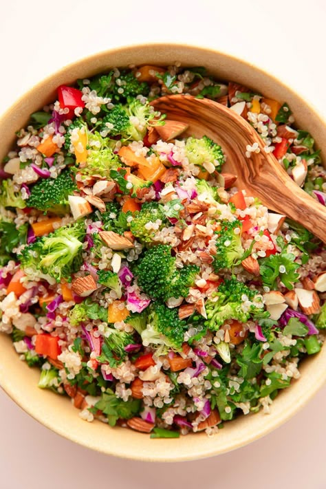 Broccoli Quinoa Salad Quinoa Broccoli Salad, Quinoa And Broccoli Recipes, Quinoa Bowl Recipes Healthy, Broccoli Quinoa Salad, Broccoli Quinoa, Cheese Sauce For Broccoli, Packed Salad, Quinoa Broccoli, Brunch Salad