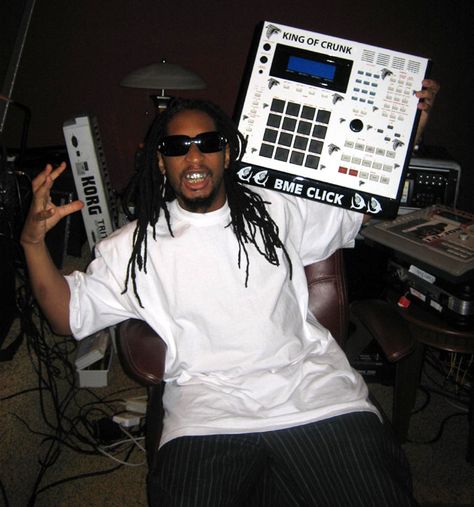 Lil Jon Akai MCP 3000 Lil Jon Rapper, Atlanta Rappers, Mpc 3000, Akai Mpc, Hip Hop Classics, Dirty South, Lil Jon, Home Recording Studio, Celebrity Culture