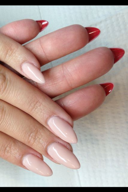 Nude on red bottoms Nails Stiletto Nails - I do not like this shape, but the colors are fun! Maleficent Nails, Red Bottom Nails, Bella Nails, Her Nails, Diy Summer, Nails Simple, Lv Bags, Hot Nails, Fabulous Nails