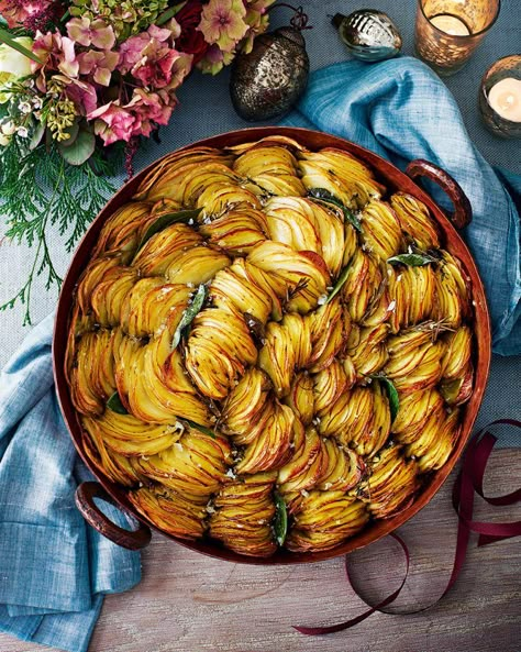 Who can resist a pan filled with crispy, golden potatoes? Serve this easy, impressive side dish as an alternative to classic roast potatoes for your d Pan Potatoes, Golden Potatoes, Classic Roast, Xmas Dinner, Christmas Dinner Party, Delicious Magazine, Dinner Party Recipes, Roast Potatoes, Christmas Lunch