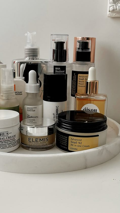 Black Skincare Aesthetic, 3 Month Goals, Skincare Organization Ideas, Skincare Photos, Black Skincare, Men Skin Care Routine, Black Skin Care, Black Cosmetics, Skin Care Collection