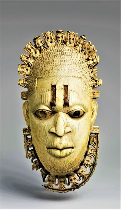 16th c. Queen Mother Pendant Mask: Iyoba. Ivory, iron, copper sculpture, created by artists of the Edo people for the Court of Benin, Nigeria. @The Metropolitan Museum of Art. Benin Mask, African Heritage Art, African Masks Art, Nigeria Art, Benin Art, Elephant Painting Canvas, Man Dress Design, Night Wedding Photos, Copper Sculpture