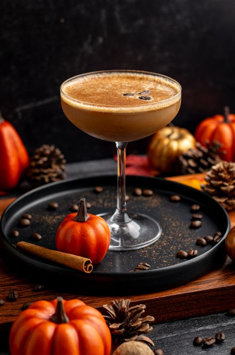 Frozen Pumpkin Spice Espresso Martini, Pumpkin Spice Espresso Martini Recipe, Pumpkin Expresso Martini, Thanksgiving Espresso Martini, Pumpkin Espresso Martini Recipe, Fall Espresso Martini, Pumpkin Spice Espresso Martini, Pumpkin Espresso Martini, Fall Martinis