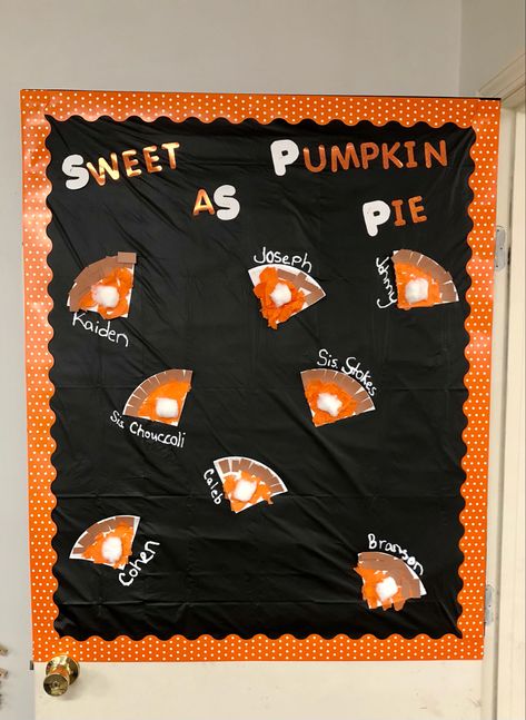 Pumpkin Patch Bulletin Boards For Daycare, Thanksgiving Bulletin Board Ideas Toddler, October School Door Decorations, September Door Decorations Daycare, Door Design For Classroom Fall, Fall Craft Bulletin Board, Preschool Bulletin Boards For September, October Bulliten Boards Preschool, Fall Teacher Board Ideas