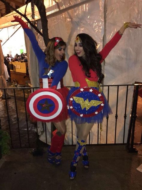 60+ Trendy Halloween Costumes - Hike n Dip Woman Costume Diy, Quick Diy Halloween Costumes, Wonder Woman Costume Diy, Sister Halloween Costumes, Costumes For Teenage Girl, Diy Superhero, Black Halloween Costumes