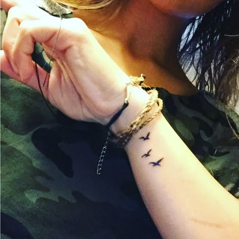 Tiny bird wrist tattoo. Finally got it🌿 Birds On Wrist Tattoo, Tiny Bird Tattoos For Women Wrist, Birds Wrist Tattoo, Flying Bird Tattoos For Women, Bird Wrist Tattoo, Side Of Wrist Tattoo, Inner Wrist Tattoo, Inner Wrist Tattoos, Small Bird Tattoos