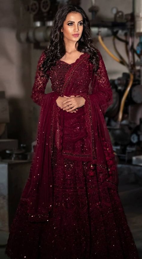 Maroon Gown Indian Reception, Maroon Bridal Gown Pakistani, Burgundy Indian Outfit, Burgundy Pakistani Bridal, Dark Red Indian Wedding Dress, Burgundy Lengha, Maroon Indian Outfit, Barat Lehnga, Red Indian Wedding Dress