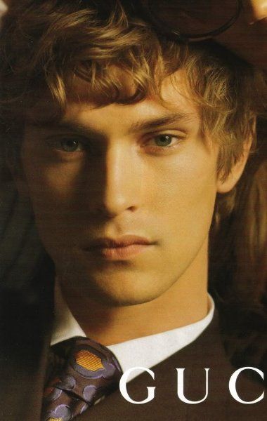 Mathias Lauridsen Art Ideas People, Mathias Lauridsen, Chanel Mademoiselle, Coco Chanel Mademoiselle, Lucky Blue Smith, Lucky Blue, Mens Fashion Inspiration, Tom Hardy, Shadowhunters