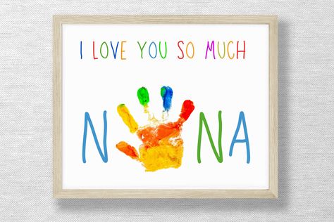 Nana Footprint Art, Nana Handprint Gift, Diy Nana Gifts From Kids, Hand Print Crafts For Kids Grandparents, Grandparents Day Arts And Crafts, Nana Birthday Card Diy For Kids, Grandma Art From Toddler, Birthday Card For Nana, Happy Birthday Nana Crafts Kids