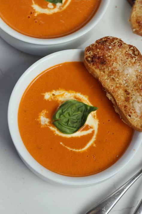 Nordstrom Tomato Soup Copycat - Food My Muse Nordstrom Tomato Basil Soup Recipe, Quick Tomato Soup, Small Bites Appetizers, Onion Soup Recipes, Comforting Soup, Salmon Potato, Dried Basil, Tomato Basil Soup, Grilled Cheese Recipes