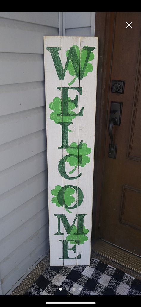 St Patrick’s Day Porch Sign, Easter Welcome Sign, Step Decor, Barnwood Projects, Gifts For New Homeowners, St Patricks Decorations, St Patricks Crafts, Large Farmhouse, Door Signs Diy