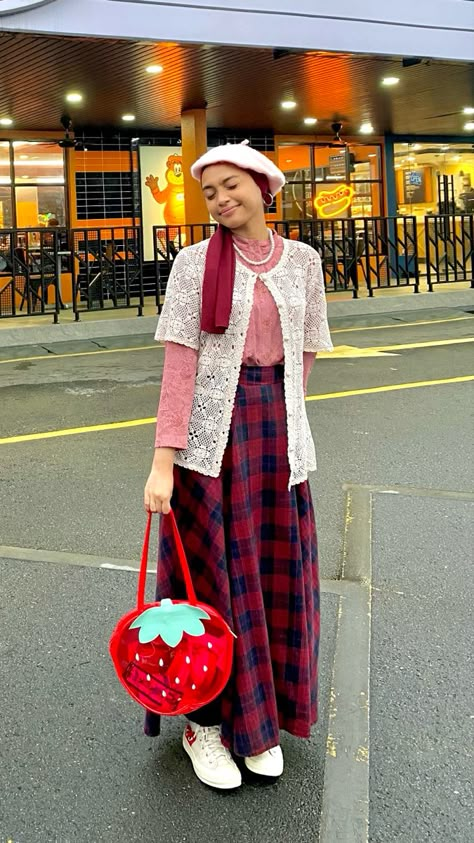 Outfit 80s Style Hijab, Retro Outfits Hijab, Outfit 90s Style Hijab, Retro Style Hijab 90s, Retro Fashion Hijab, Outfit Vintage Hijab, Vintage Shirts Outfit, Retro 80s Outfits, Retro Hijab