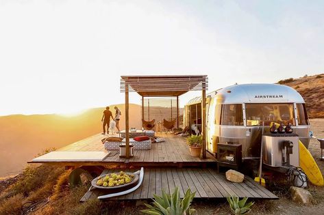 This off-grid Airstream home is a Malibu dream - Curbed Airstream Rental, Airstream Living, Airstream Campers, Wilderness Retreat, Camper Rental, Airstream Interior, Vintage Airstream, Airstream Trailers, Luxury Camping