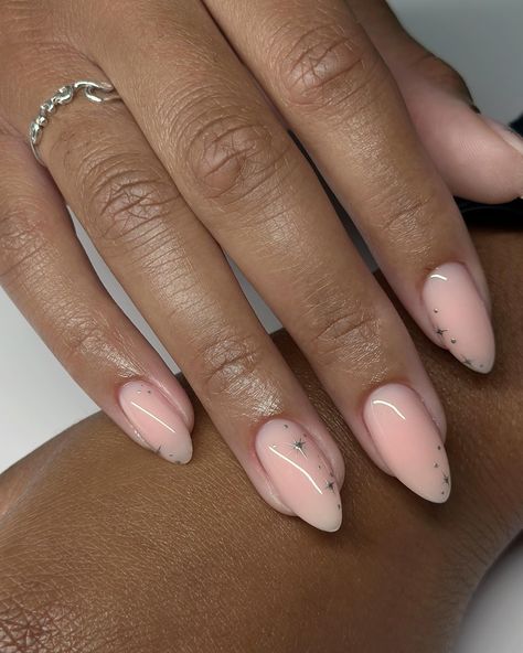 Sparkles ✨ #structuredmanicure 🥰✨ Pearly Nails, Classy Gel Nails, Acrylic Nails Stiletto, Stilleto Nails Designs, Nails Brown, December Nails, Acrylic Toe Nails, Sassy Nails, Classy Nail Designs