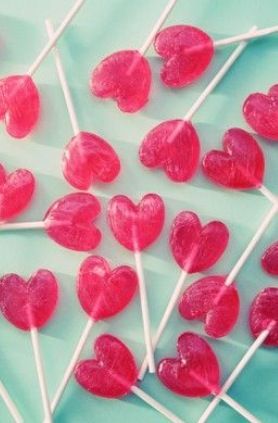 Heart lollipops I Want Candy, Sugar Love, Soft Food, I Love Heart, My Funny Valentine, Bohol, Colorful Candy, Everything Pink, Candy Shop