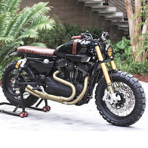 @cohnracers Tough Harley XR1200X Scrambler Caferacernation.co #caferacer Harley Scrambler, Sportster Scrambler, Harley Davidson Scrambler, Moto Scrambler, Scrambler Custom, Мотоциклы Cafe Racers, Folk Design, Scrambler Motorcycle, Harley Davidson Street Glide