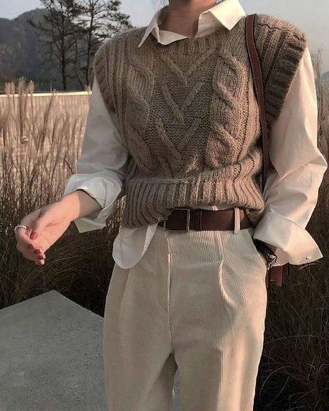 Minimalistic Trendy Aesthetic, Cottagecore Male Outfits, Cottagecore Male, Male Cottagecore Outfits, Cottagecore Aesthetic Outfits, Cottagecore Outfit Ideas, Cottagecore Fashion Male, Cottagecore Fashion Casual, Cottagecore Aesthetic Clothes