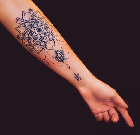 Mandala tattoo Inner Arm Mandala Tattoos For Women, Arm Mandala Tattoos For Women, Mandala Tattoo Mann, Forearm Mandala Tattoo, Goa Tattoo, Arm Tattoos For Women Forearm, Mandala Tattoo Men, Mandala Tattoos For Women, Floral Mandala Tattoo