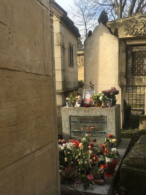 Jim Morrison’s Grave l Père-Lachaise Cemetery Jim Morrison Grave, Père Lachaise Cemetery, Pere Lachaise Cemetery, Jim Morrison, Cemetery, Paris France, Doors, Paris, France