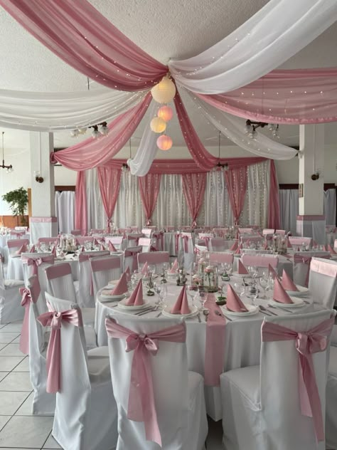 All Shades Of Pink Wedding, Paris Theme Quince, Rose Pink Quinceanera Theme, Sweet 16 Color Schemes Pink, Quinceanera Room Decorations, White And Pink Quinceanera Theme, Pink Quince Decorations Table Settings, Pink Gold And White Sweet 16, Pink Quince Tables