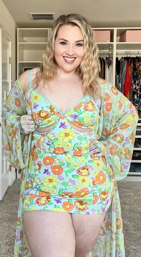 Sarah Rae, Plus Size Crop Tops, Preppy Dresses, Plus Size Fashion For Women, Curvy Girl Fashion, Curvy Fashion, Plus Size Fashion, Girl Fashion, Plus Size