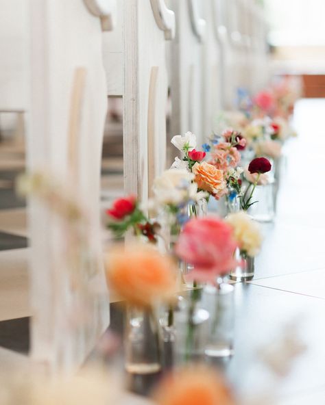 from the aisle to reception tables 🫶🏻 bud vase meadows are such a budget friendly option for indoor weddings! <3 Indoor Weddings, Ceremony Aisle, Reception Tables, Wedding Aisle, Indoor Wedding, Reception Table, Bud Vase, Bud Vases, Budget Friendly