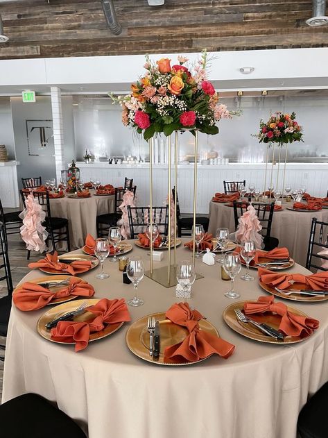 Elegant Orange Wedding Decor, African Wedding Decorations Ideas, Terracota Centerpiece Wedding, Orange And White Table Setting, Red And Orange Wedding Decorations, Birthday Brunch Party Decorations Color Schemes, Nigerian Party Decorations, Traditional Wedding Table Decor, Orange And Gold Wedding Theme