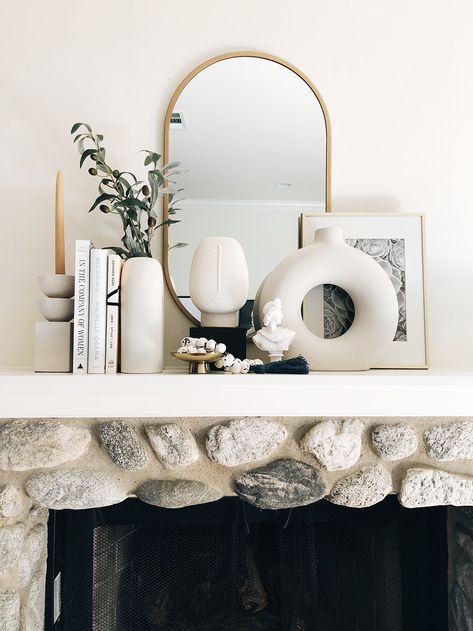 Boho Mantle, Dining Room Gallery Wall, Boho Chic Interior, Oversized Furniture, Scandi Boho, Gallery Wall Living Room, Simple Texture, Amber Interiors, So Fresh