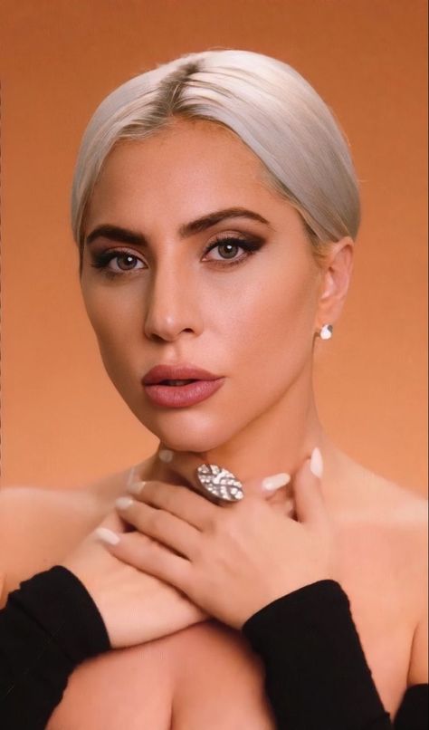 Lady Gaga Makeup, Lady Gaga Artpop, Girls Portrait, Lady Gaga Photos, Lady Gaga Pictures, Lenox Hill, Portrait Pictures, Without Borders, Portrait Girl