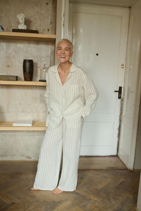 These wide-leg pyjama trousers offer a straight cut and full-length. Crafted from softened lightweight linen and in classy stripes pattern. With completely elasticated waistband and side seam pockets for maximum comfort. Perfect for sleeping, all-day lounging, or casual wear. They combine ease of styling with a relaxed fit, free of unnecessary details.  SIZING AND FIT This garment is true to size, and we recommend choosing the size you usually wear. If you want the garment to be loose-fitting, c Linen Pajamas, Wrinkle Remover, Pajama Robe, Linen Trousers, Striped Linen, Style Expert, Pajamas Women, Stripes Pattern, Full Length