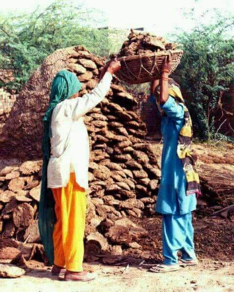 Desert Women Morning Routine In Summer Pakistan | Cooking Breakfast | Village Life Pakistan Old Punjabi Culture Pics, Haryana Culture Images, Happy Haryana Day, Haryana Culture, Haryanvi Culture, Village Clothes, Haryana Day, Women Morning Routine, Punjab Village