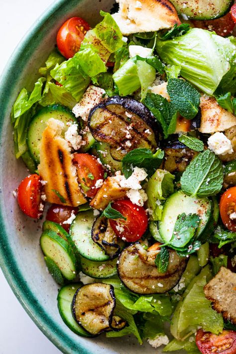 Salad With Eggplant, Eggplant Salads, Eggplant Salad Recipes, International Salads, Grilled Eggplant Salad, Eid Dinner, Aesthetic Salad, Lebanese Salad, Fattoush Salad