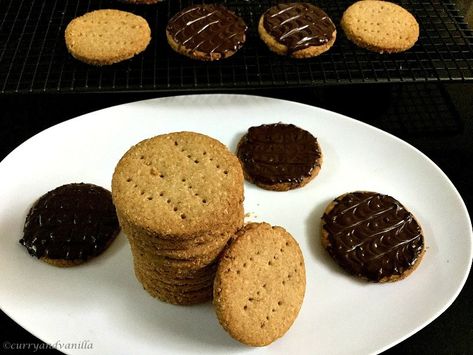 Homemade Digestive Biscuits - Curry and Vanilla British Cookies, Almond Crunch, Dry Coconut, Digestive Biscuits, Food Blogs, Day By Day, Whole Wheat, Best Food, Easy Homemade