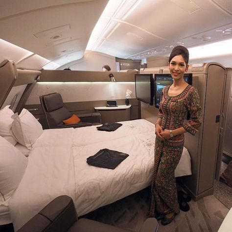 Camping beautiful photo Jets Privés De Luxe, Private Jet Interior, Flying First Class, Luxury Jets, First Class Flights, Luxury Private Jets, Private Plane, Design Blogs, Singapore Airlines