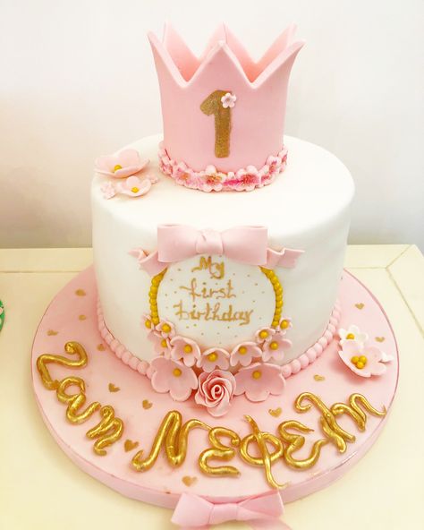 Princess Smash Cakes, Princess Theme Cake, Bd Cake, Cake Designs For Kids, Cakes Design, Fruity Cake, Princess Theme, Theme Cake, Girl Cake