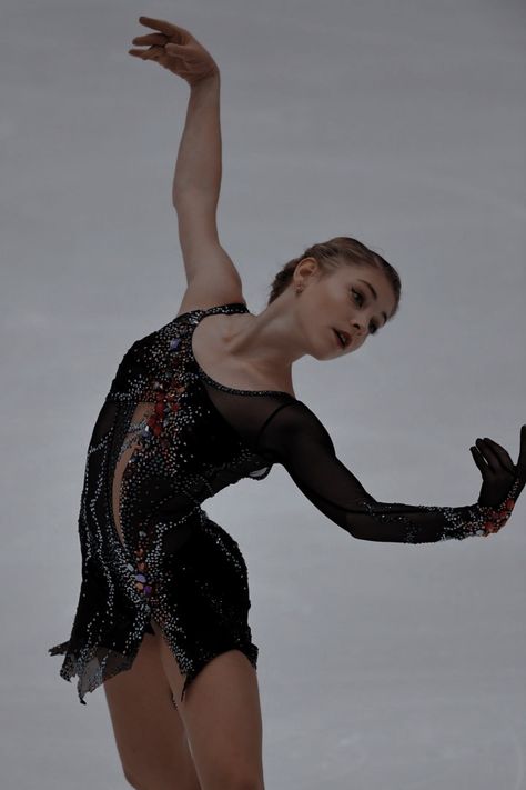 Jasmine Santos, Figure Skating Olympics, Alena Kostornaia, Aliona Kostornaia, Figure Ice Skates, Figure Skating Outfits, Skate 3, Skating Aesthetic, Russian Figure Skater