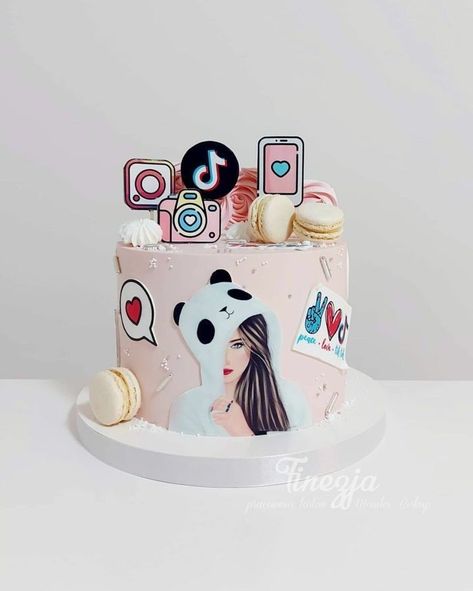 Social Media Cake, Tiktok Cakes, Torte Baby, Cake Frosting Designs, Debut Cake, Pink Social Media, Ballerina Birthday Cake, Queens Birthday Cake, 3d Birthday Cake