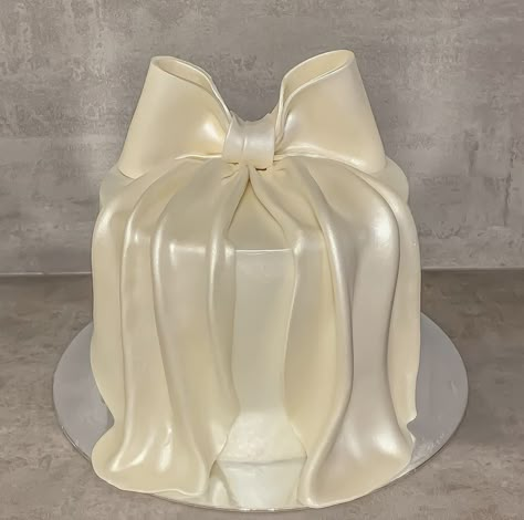 Ribbon Cake, Birthday Cake Decorating, White Cake, Cake Decorating, Birthday Cake, Ribbon, Cake, Birthday, On Instagram