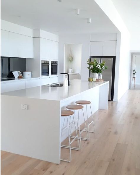 2024 Green, Open Plan Kitchen Dining Living, Open Plan Kitchen Dining, Kitchen Design Modern White, Kitchen Dining Living, New House - Kitchen, Modern Kitchen Cabinets, White Modern Kitchen, House Design Kitchen