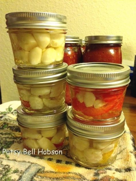 Preserving Garlic, Garlic Storage, Freezing Herbs, Roasted Garlic Cloves, Pickled Garlic, Garlic Recipes, Pickled Onions, How To Store, Pickling Recipes